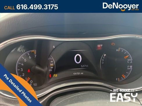 Used 2018 Jeep Grand Cherokee Altitude AWD/4WD image 10