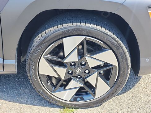 Used 2024 Hyundai Kona Limited AWD/4WD image 8