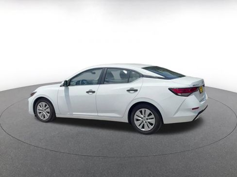 Used 2025 Nissan Sentra S FWD image 10