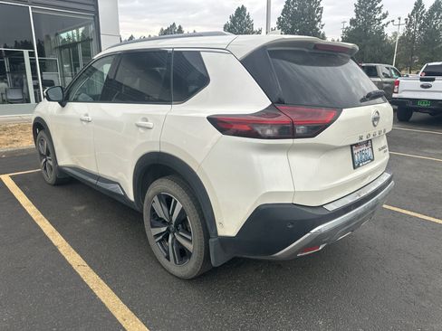 Used 2021 Nissan Rogue Platinum AWD/4WD image 5