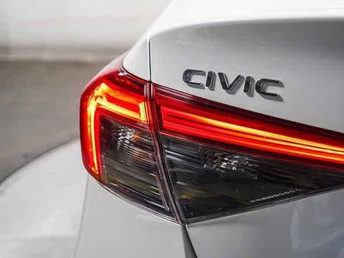 Used 2022 Honda Civic Sport image 11