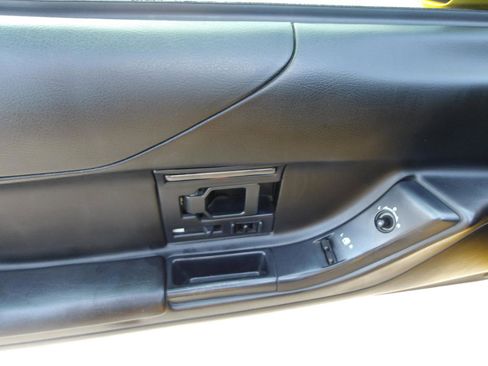 Used 1996 Chevrolet Corvette Coupe RWD image 14