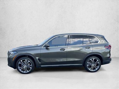 Used 2025 BMW X5 sDrive40i w/ Parking Assistance Package image 8