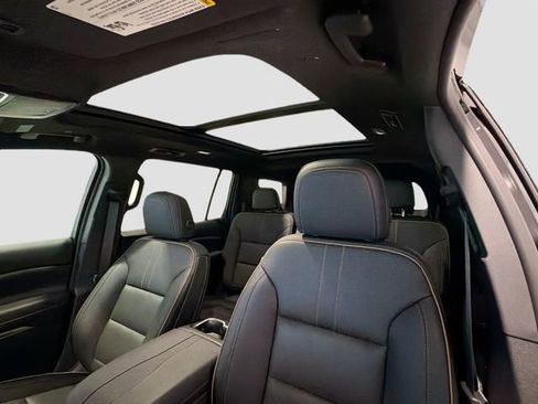 Used 2026 Chevrolet Traverse High Country w/ LPO, Floor Liner Package AWD/4WD image 21