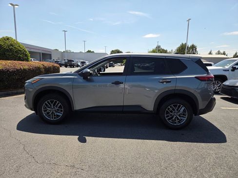 Used 2023 Nissan Rogue S FWD image 4