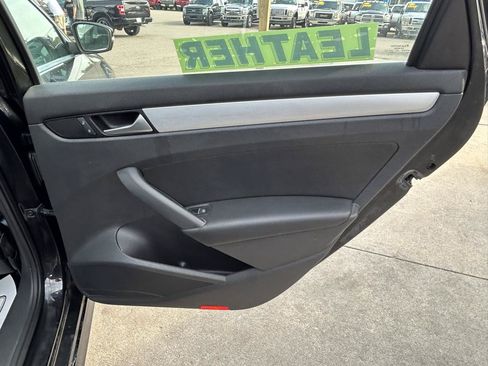 Used 2012 Volkswagen Passat 2.5 SE FWD image 15