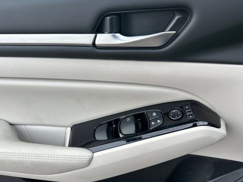 Certified 2023 Nissan Altima 2.5 SV image 11