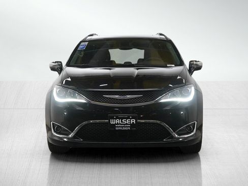 Used 2019 Chrysler Pacifica Limited image 8