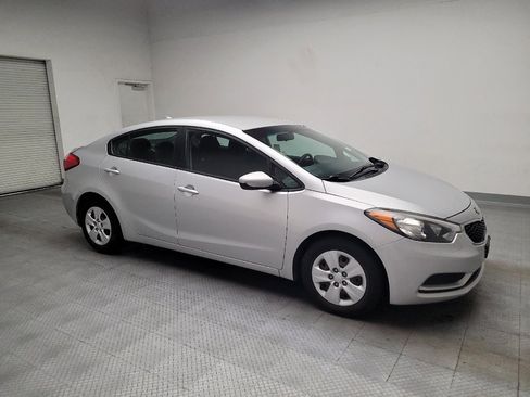 Used 2016 Kia Forte LX FWD image 11