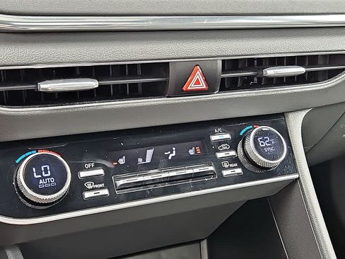 Used 2022 Hyundai Sonata SEL Plus w/ Preferred Accessory Package FWD image 15