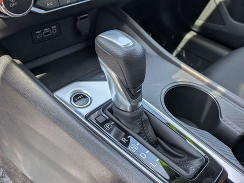 Used 2025 Nissan Altima 2.5 SV image 20