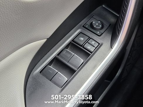 Used 2024 Toyota RAV4 XLE FWD image 23