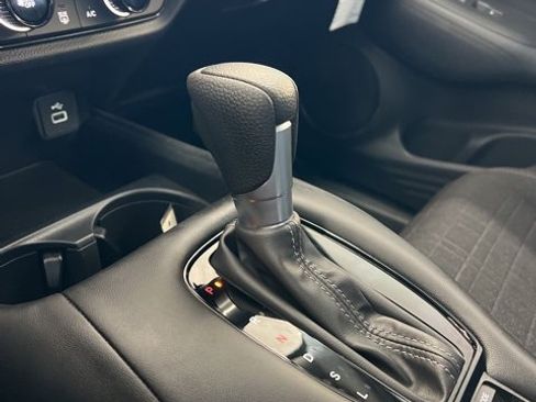 Used 2024 Honda HR-V LX image 32