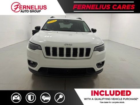 Used 2022 Jeep Cherokee Latitude Lux AWD/4WD image 2