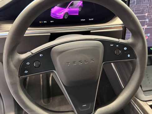 Used 2023 Tesla Model X AWD/4WD image 15