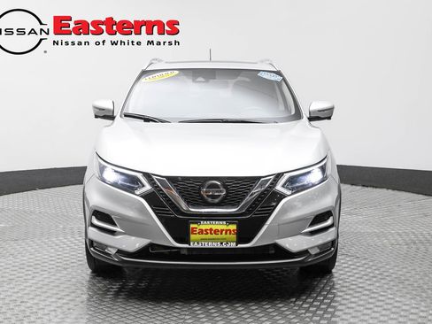 Used 2022 Nissan Rogue Sport SL w/ Premium Package image 2