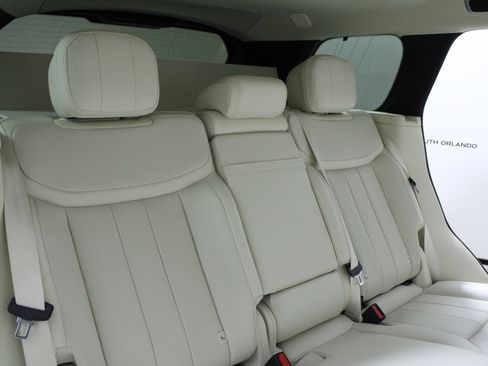 Used 2024 Land Rover Range Rover SE image 13