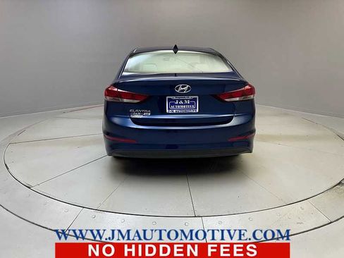 Used 2017 Hyundai Elantra SE image 4