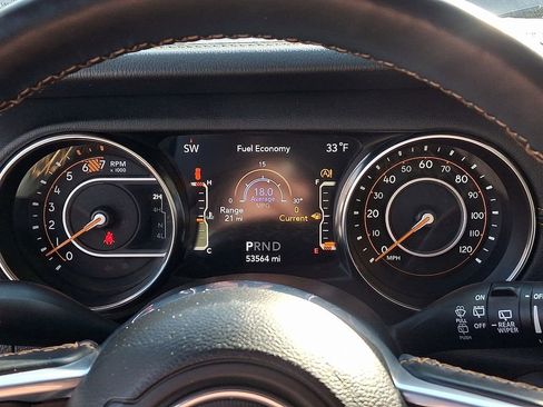 Used 2021 Jeep Wrangler Unlimited Sahara AWD/4WD image 21