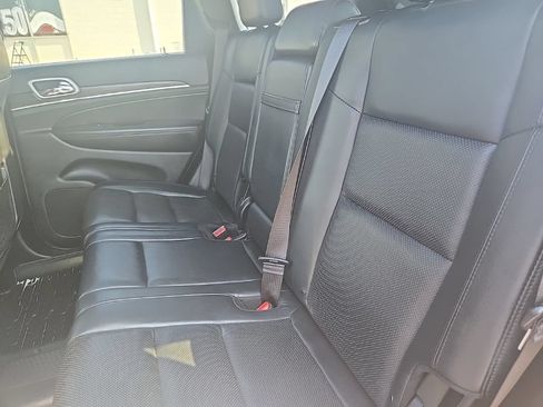 Used 2019 Jeep Grand Cherokee Limited w/ Luxury Group II AWD/4WD image 24