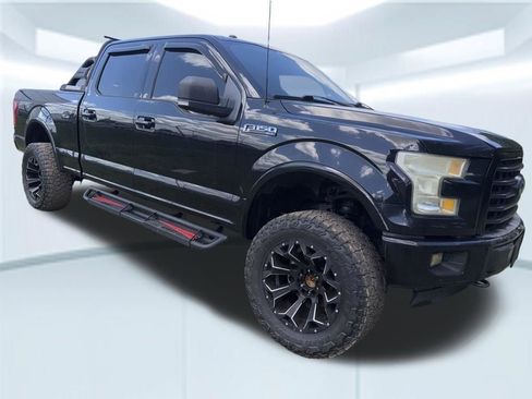 Used 2017 Ford F150 XLT w/ Equipment Group 301A Mid AWD/4WD image 2