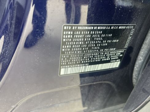 Certified 2023 Volkswagen Tiguan SE w/ Panoramic Sunroof Package image 30