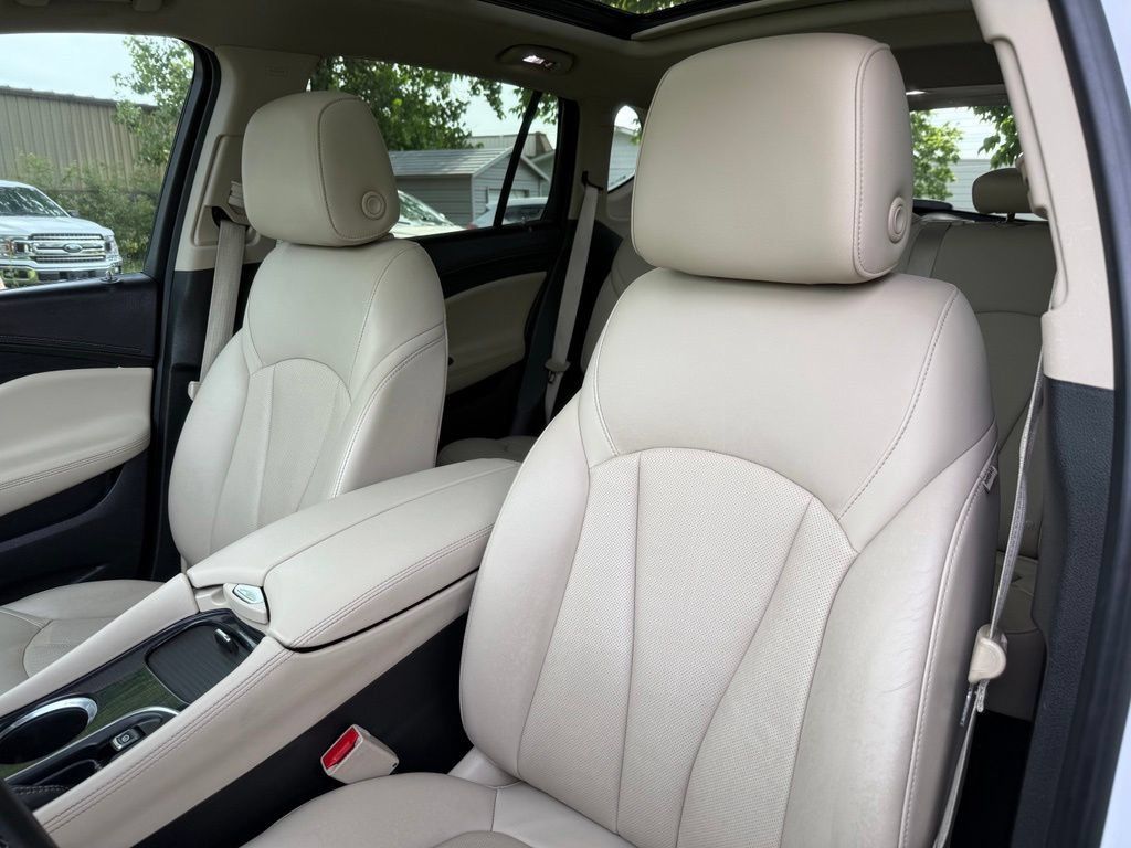 Used 2017 Buick Envision Essence FWD image 10