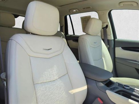 Used 2024 Cadillac XT6 Premium Luxury FWD image 26