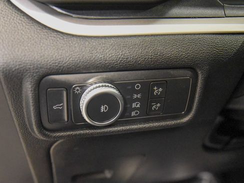 Used 2020 Ford Explorer XLT w/ Equipment Group 202A image 16