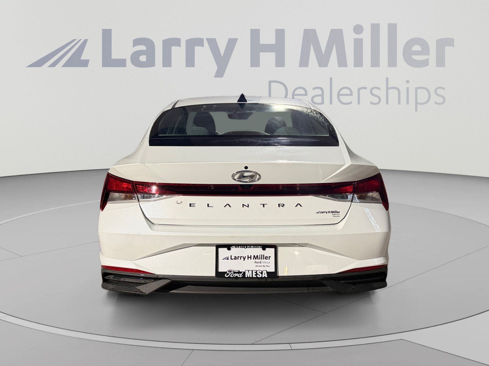 Used 2021 Hyundai Elantra SEL FWD image 4
