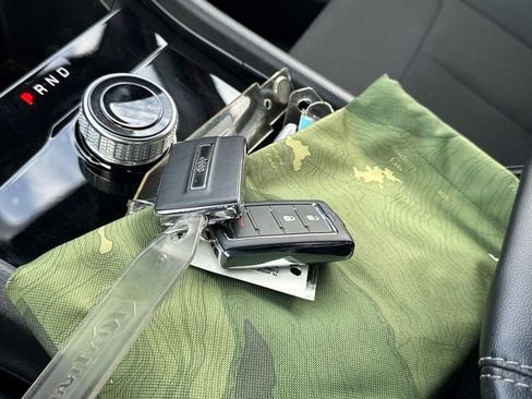 Used 2024 Jeep Grand Cherokee Laredo X image 6