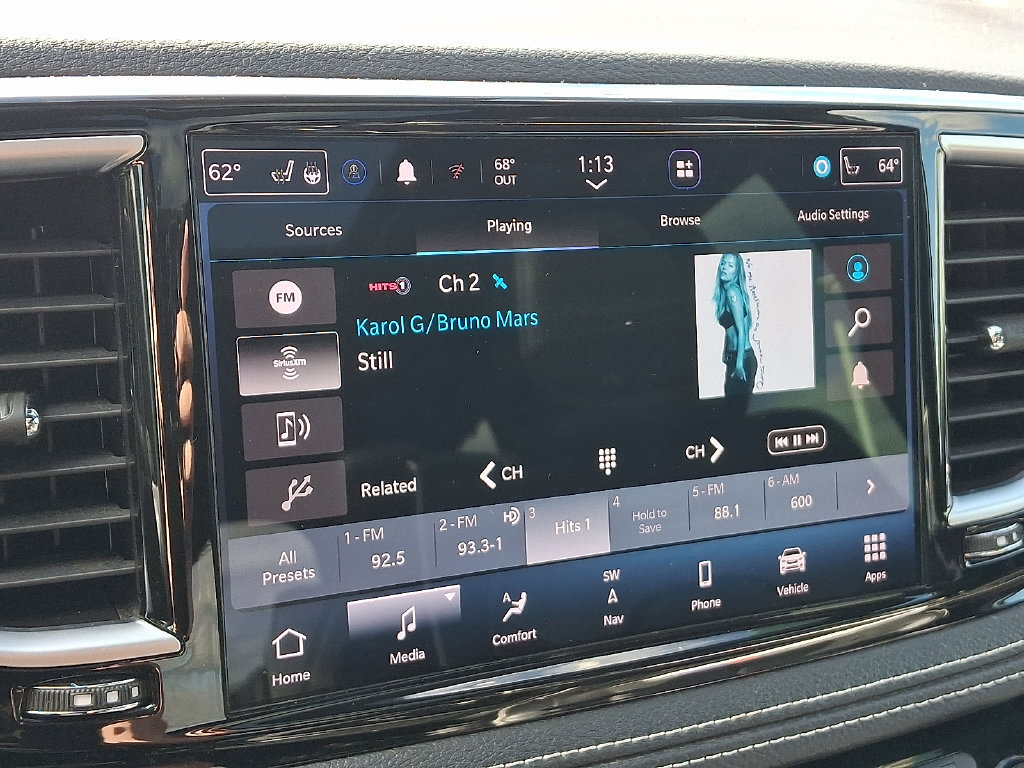 Used 2023 Chrysler Pacifica Limited w/ S Appearance Package FWD image 20