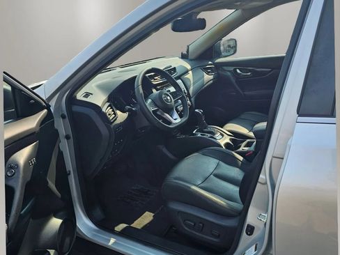 Used 2020 Nissan Rogue SL w/ Premium Package AWD/4WD image 6