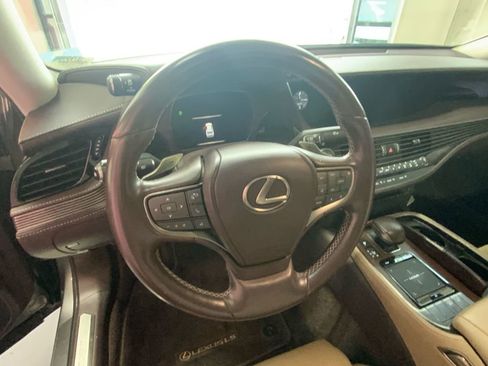 Used 2018 Lexus LS 500 image 7