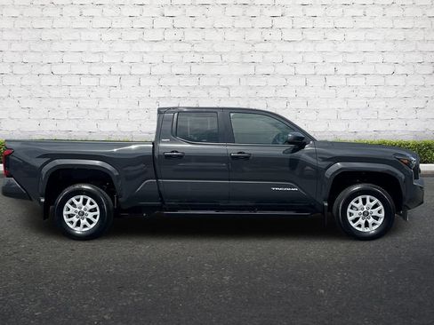 Used 2025 Toyota Tacoma SR5 AWD/4WD image 3