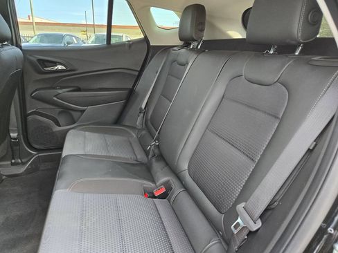 Used 2025 Chevrolet Trax LT w/ LT Convenience Package FWD image 29