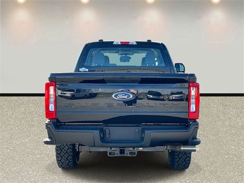 New 2026 Ford F250 XL w/ XL Off-Road Package image 6