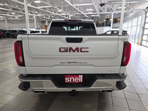 Used 2025 GMC Sierra 1500 SLT w/ SLT Premium Plus Package AWD/4WD image 4
