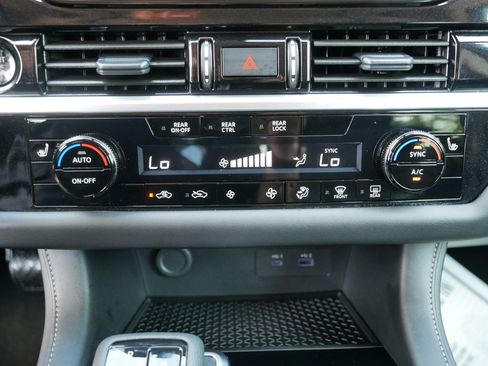 Certified 2025 Nissan Pathfinder SV w/ SV Premium Package AWD/4WD image 23
