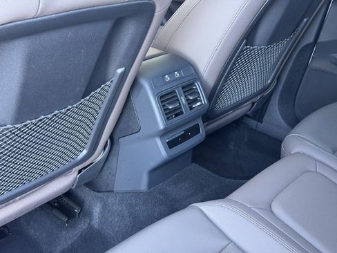 Used 2025 Audi Q5 Premium Plus w/ Premium Plus image 26