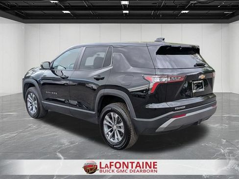 Used 2025 Chevrolet Equinox LT FWD image 3
