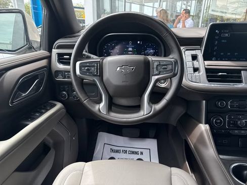 Certified 2023 Chevrolet Suburban Z71 w/ Luxury Package AWD/4WD image 13