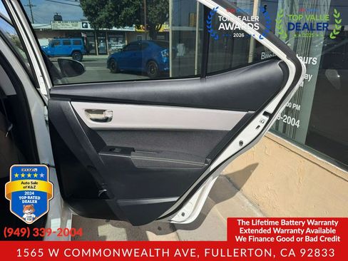 Used 2017 Toyota Corolla LE w/ Carpet Mat Package (TMS) FWD image 27