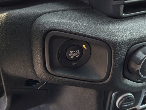 Certified 2025 Jeep Wrangler Unlimited Sport AWD/4WD image 22