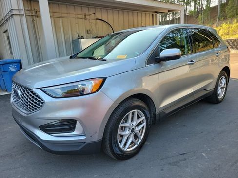 Used 2024 Ford Edge SEL AWD/4WD image 3