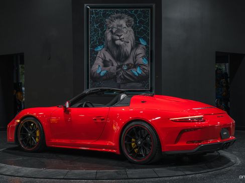 Used 2019 Porsche 911 Speedster RWD image 9