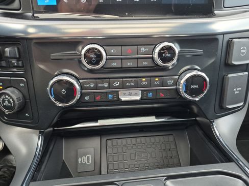 New 2025 Ford F150 Lariat w/ Equipment Group 502A High image 38