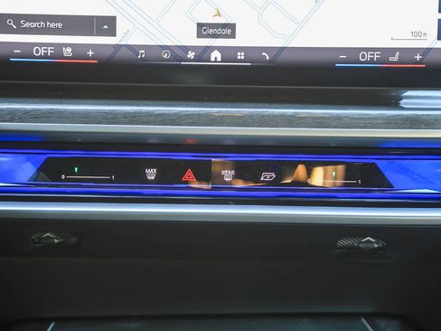 Used 2025 BMW i7 xDrive60 w/ Premium Package image 10