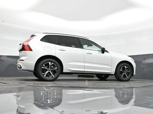 New 2026 Volvo XC60 B5 Core AWD/4WD image 28