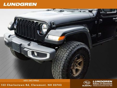 Used 2023 Jeep Gladiator Sport image 13
